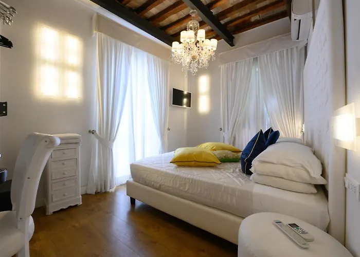 Pensjonat Domus Spagna Frattina 4*