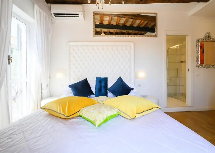 Domus Spagna Frattina Gasthuis 4*