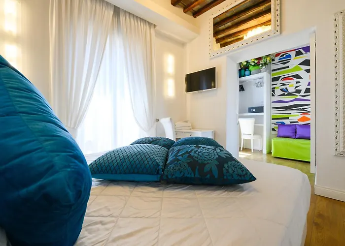 Domus Spagna Frattina Pensjonat 4*