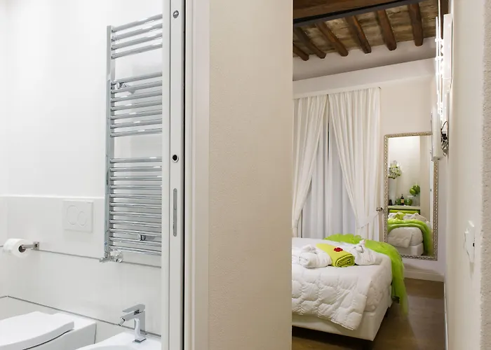Pensjonat Domus Spagna Frattina 4*