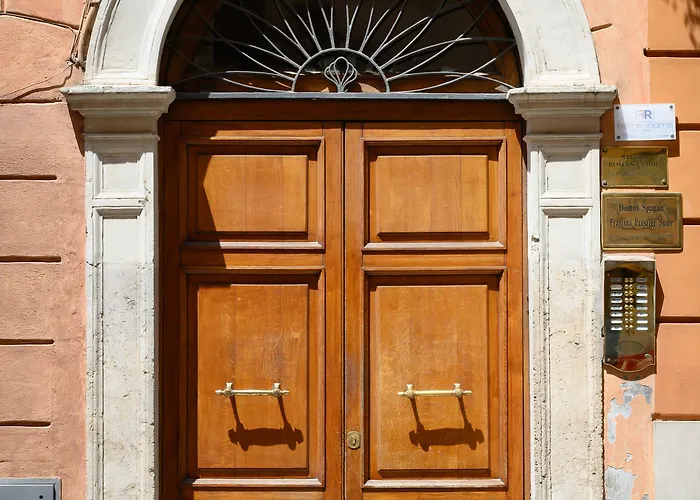 Domus Spagna Frattina Pensjonat